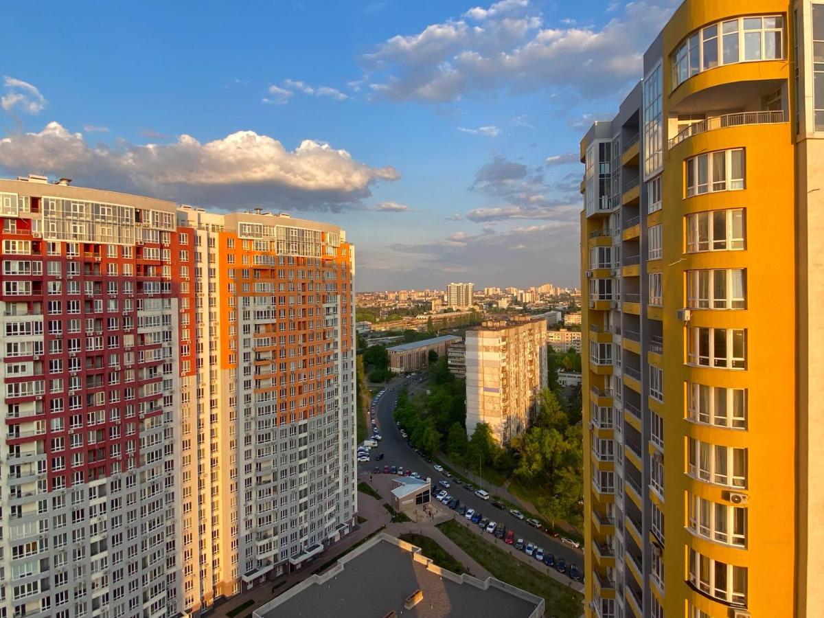 Затишна І Тепла Квартира, Метро Лівобережна, Мвц, Інститут Серця Kiev Bagian luar foto