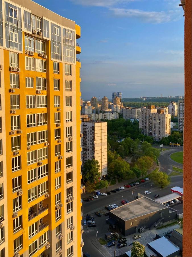 Затишна І Тепла Квартира, Метро Лівобережна, Мвц, Інститут Серця Kiev Bagian luar foto